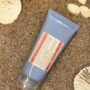 Davines SU Conscious Sunscreen SPF 30 solkrem for ansikt og kropp, 100 ml tube på sand med skjell – Nalu Nalu Frisør