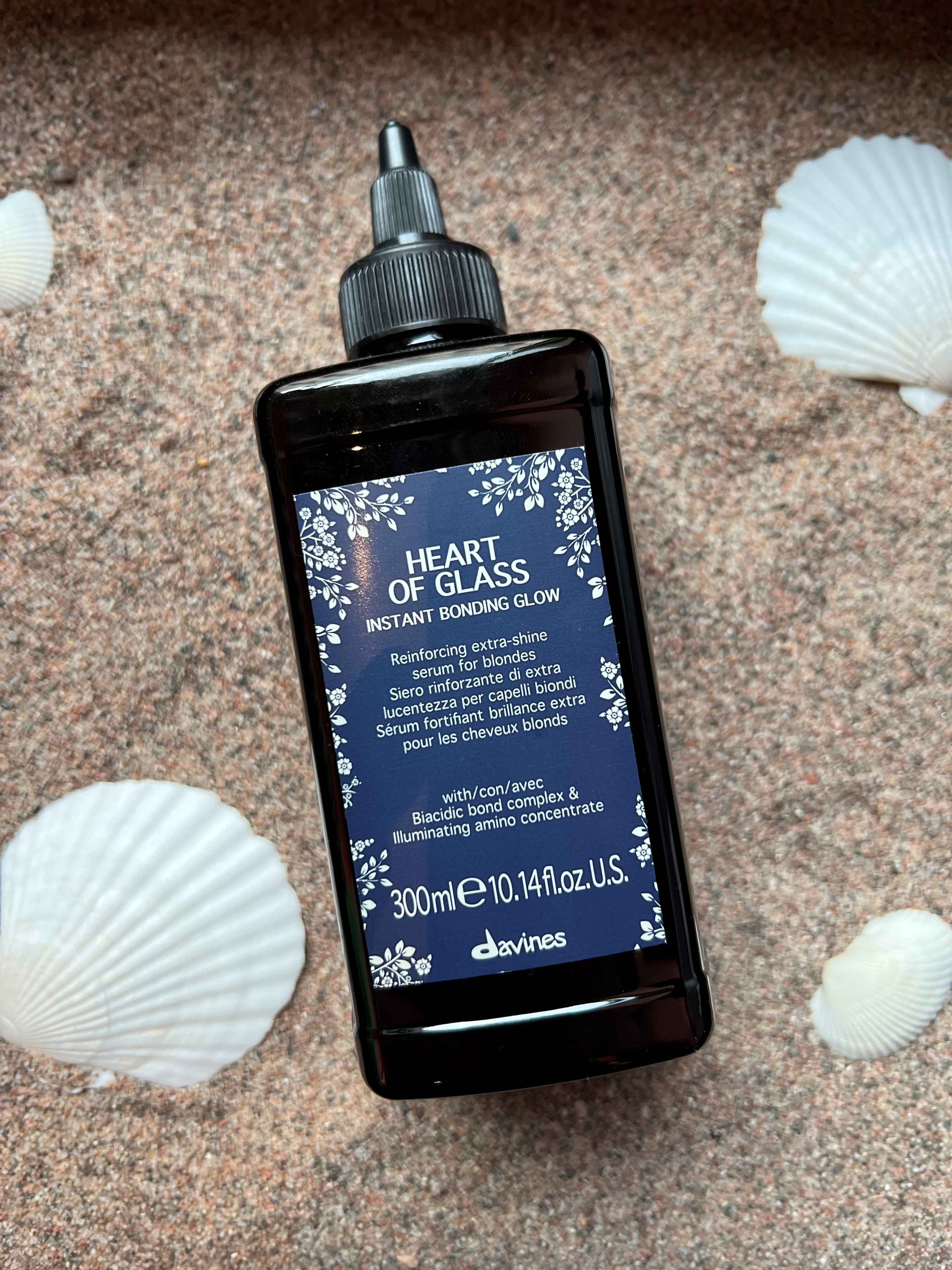 Davines Heart Of Glass Instant Bonding Glow styrkende og glansgivende serum for lyst hår – Nalu Nalu Frisør