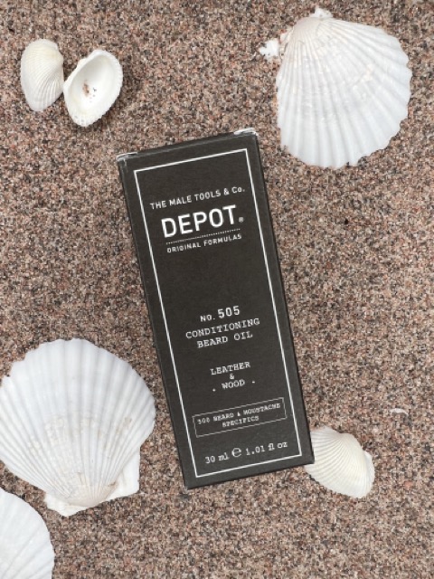 Depot No. 505 Conditioning Beard Oil Leather & Wood pleiende skjeggolje – Nalu Nalu Frisør