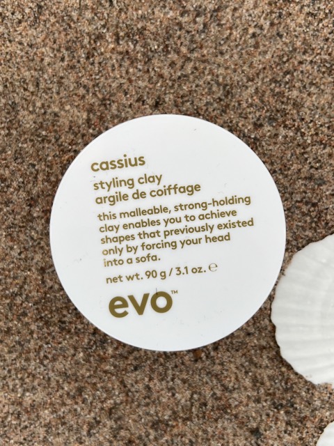 Evo Cassius Styling Clay matt leirvoks for sterkt hold – Nalu Nalu Frisør