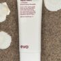 Evo Liquid Rollers Curl Balm samlende og fuktighetsgivende krøllebalsam – Nalu Nalu Frisør