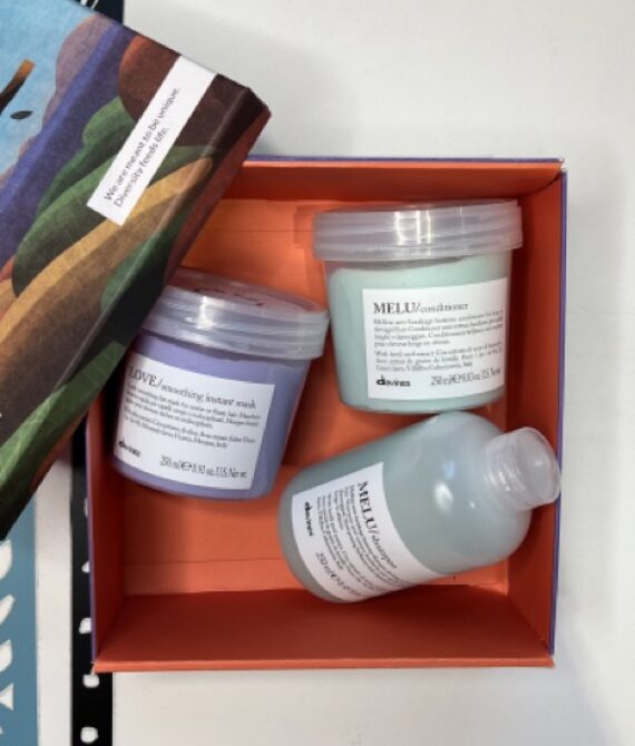 Davines – Gaveeske Melu\Love